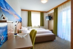 Einzelzimmer-Komfort-mit-Balkon-klein